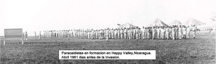 paracaidistas en formacion happy valley